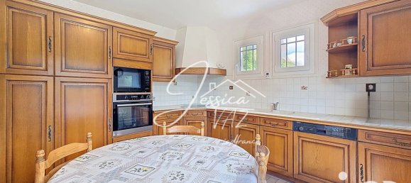 Casa de 4 dormitorios en Crepy-en-Valois, France No. 325530 6