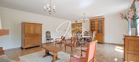 Casa de 4 dormitorios en Crepy-en-Valois, France No. 325530 4