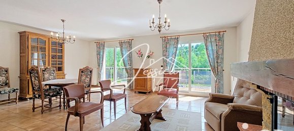 Casa de 4 dormitorios en Crepy-en-Valois, France No. 325530 2