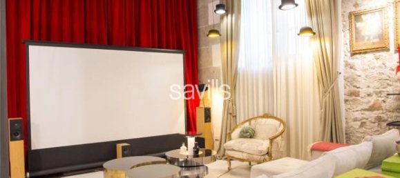 Apartamento de 3 dormitorios en Ciudad Vieja, Spain No. 182356 4