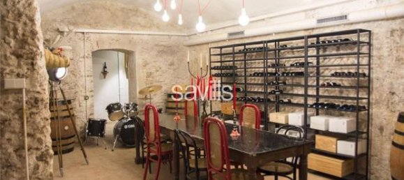 Apartamento de 3 dormitorios en Ciudad Vieja, Spain No. 182356 36