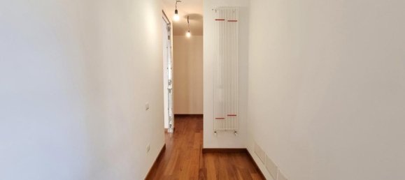5 rooms Apartment in Caserta, Italy No. 136602 16