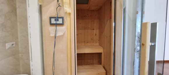 5 rooms Apartment in Caserta, Italy No. 136602 13