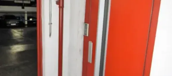 25m² Garage in Valladolid, Spain No. 92355 3