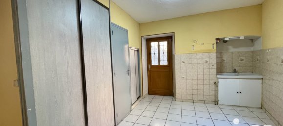 Таунхаус с 3 комнатами в Le Gua, Франция № 348640 2