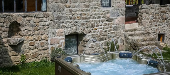 Casa de 12 dormitorios en Nozieres, France No. 208603 4