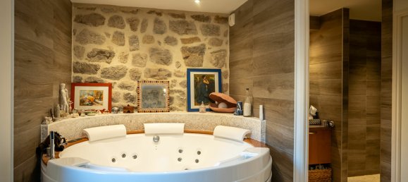 Casa de 12 dormitorios en Nozieres, France No. 208603 15