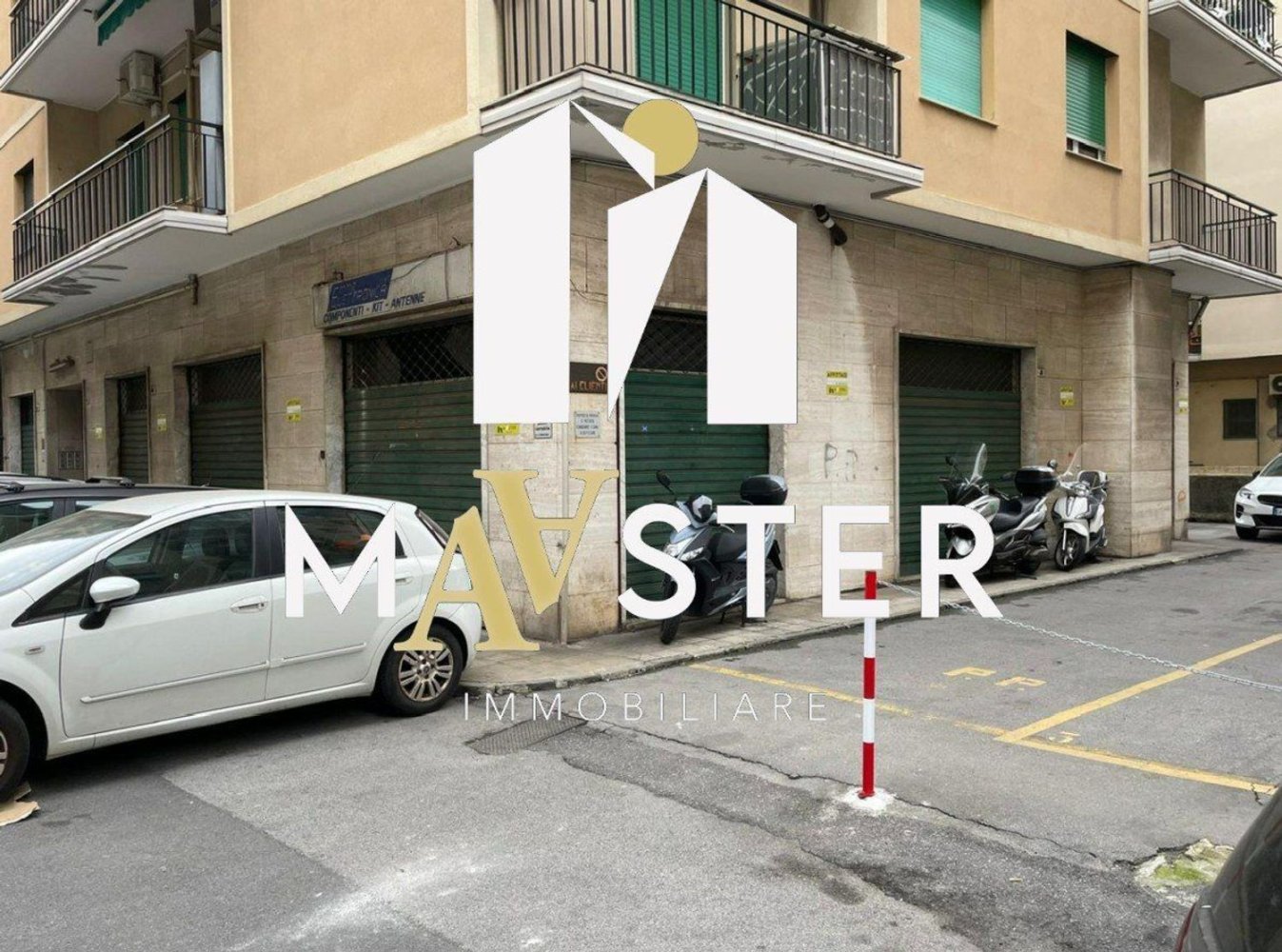 150m² Commercial property in Genoa, Italy No. 36901