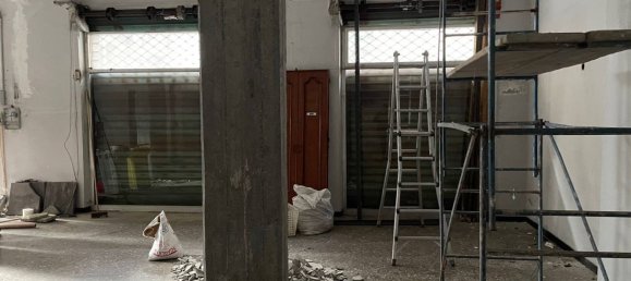 150m² Commercial property in Genoa, Italy No. 36901 10