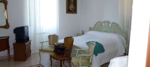 21 room Villa in Camporosso, Italy No. 301132 14
