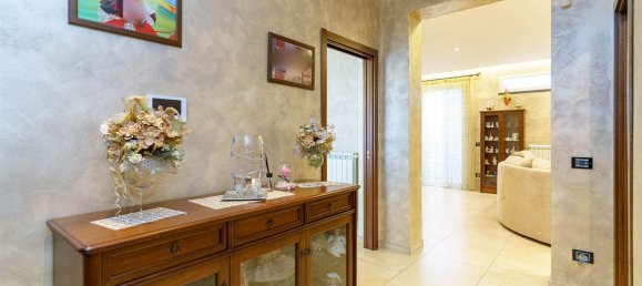 7 rooms Villa in Mascalucia, Italy No. 284038 2