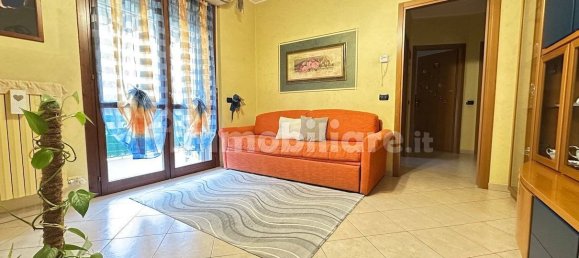 2 Schlafzimmer Wohnung in Limbiate, Italy, Nr. 316395 2