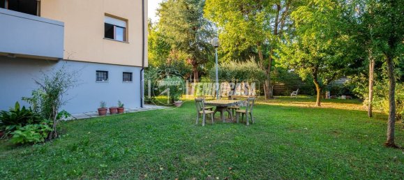 4 bedrooms Apartment in Modena, Italy No. 353656 27