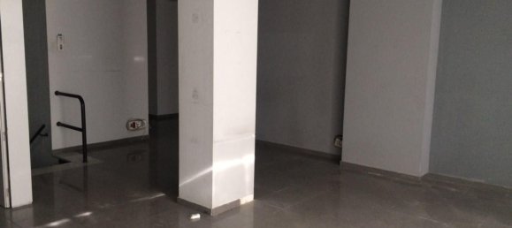 Коммерческая недвижимость 187м² в Куатро Каминос, Испания № 178688 5