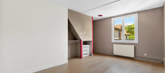 4 bedrooms House in Saint-Germain-en-Laye, France No. 351425 11