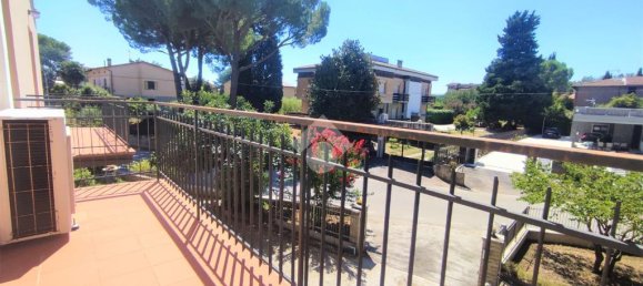 4 rooms Apartment in Perugia, Italy No. 309904 32