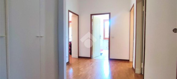 4 rooms Apartment in Perugia, Italy No. 309904 10