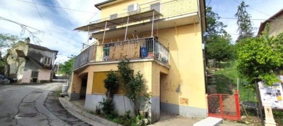 3 bedrooms Villa in Roccamontepiano, Italy No. 277314 6