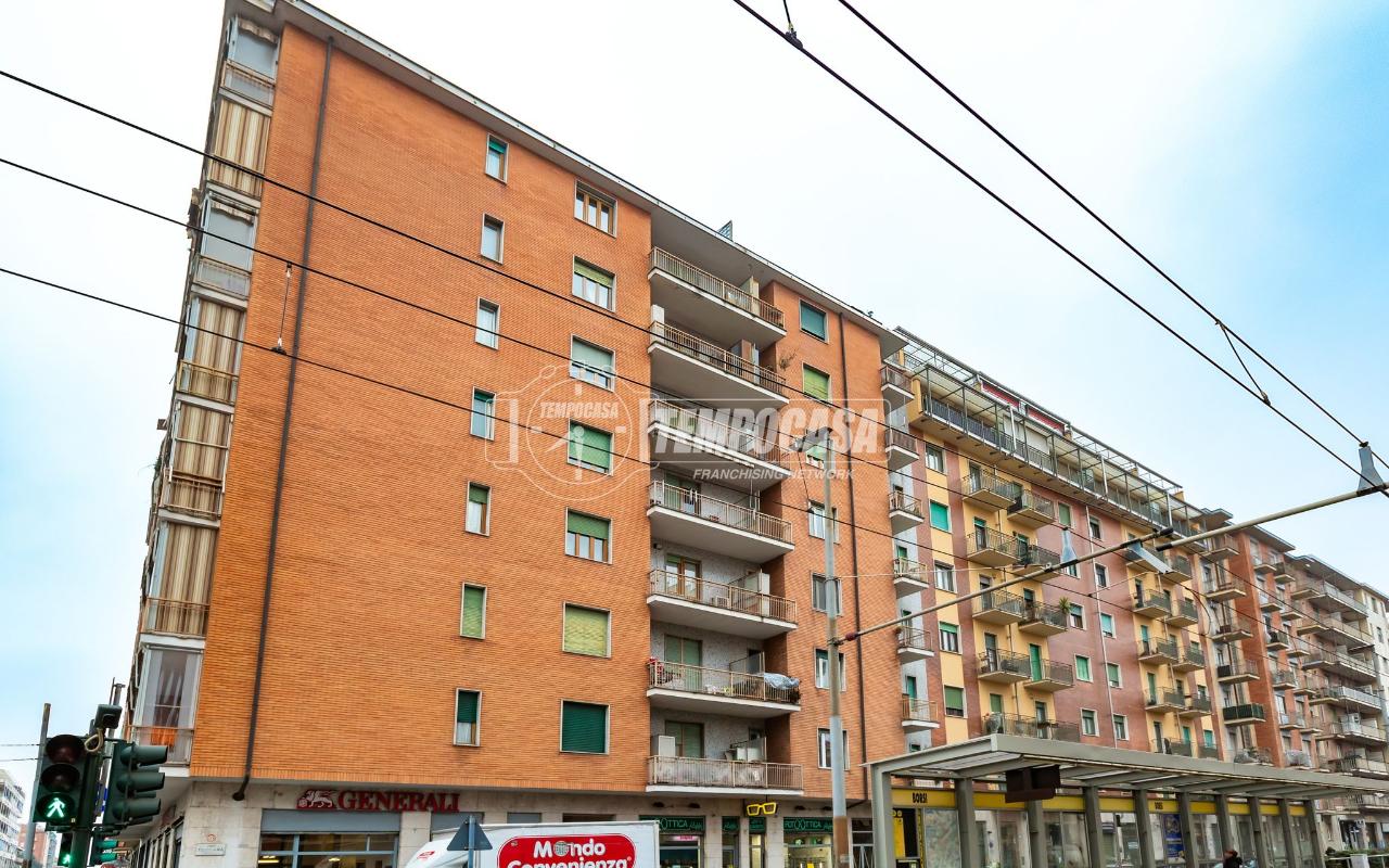 Apartamento de 2 habitaciónes en Turin, Italy No. 31825