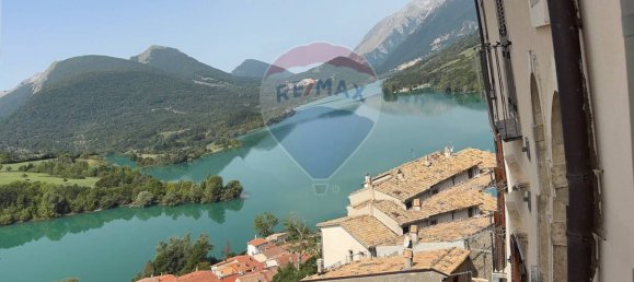 3 Schlafzimmer Wohnung in Barrea, Italy, Nr. 348160 35