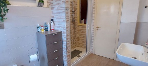 4 rooms Apartment in Terni, Italy No. 84967 20