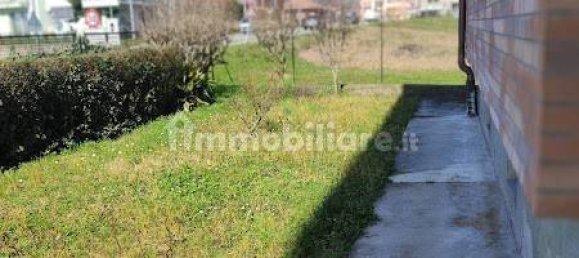 Apartamento de 3 dormitorios en Bollengo, Italy No. 89232 39