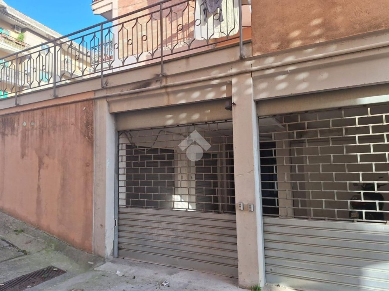 12m² Garage in Sessa Aurunca, Italy No. 159235