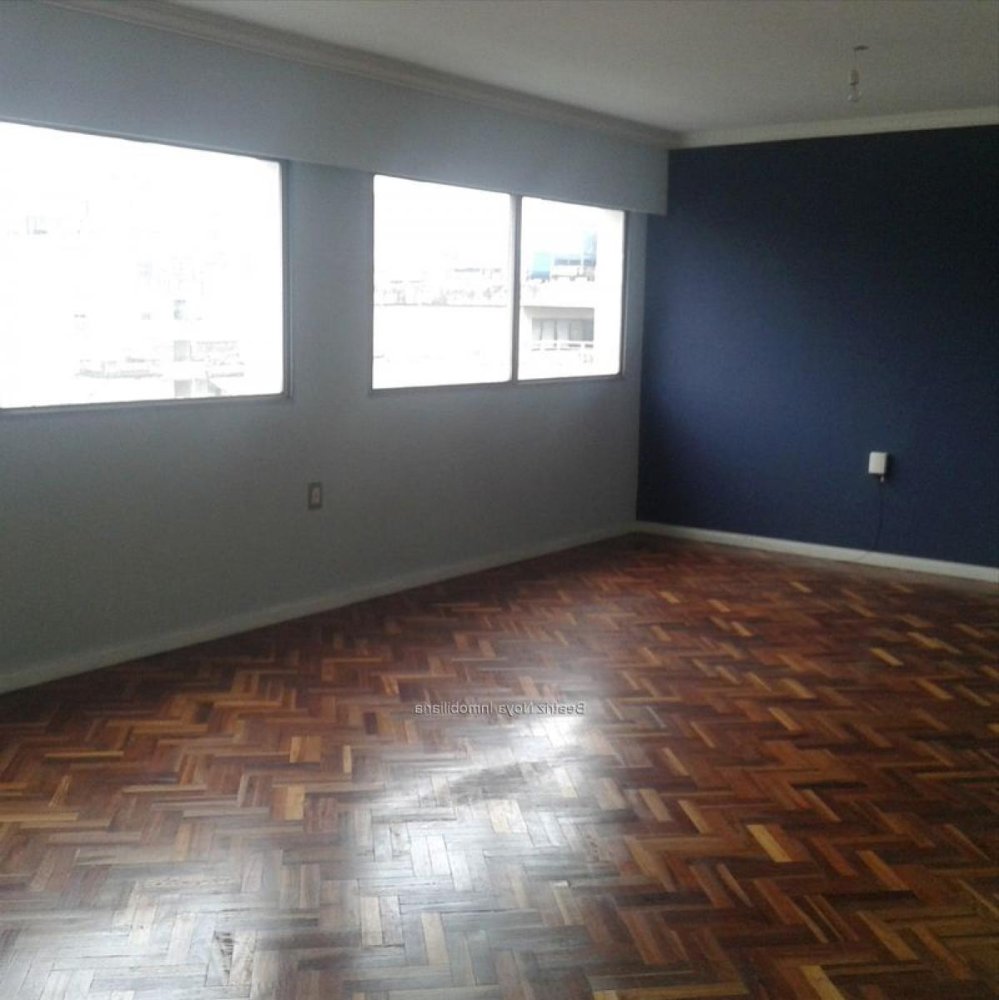 Квартира с 3 спальнями в Монтевидео, Уругвай № 8750