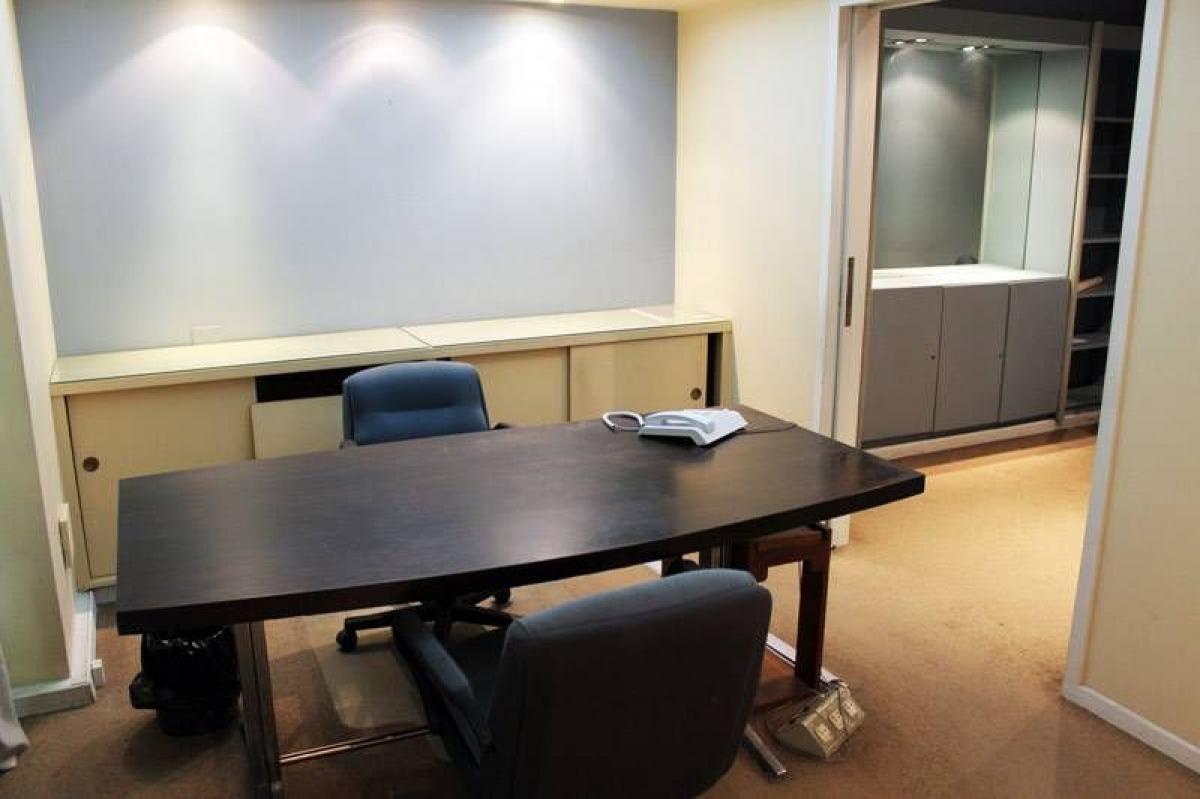 200m² Office in Buenos Aires, Argentina No. 109628