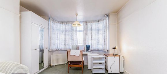 3 bedrooms House in Croydon, United Kingdom No. 8147 15