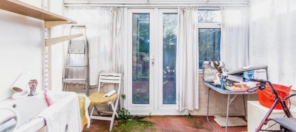 3 bedrooms House in Croydon, United Kingdom No. 8147 5