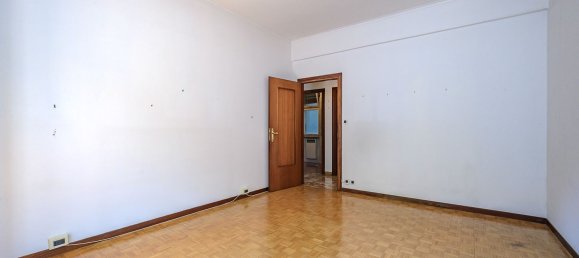 7 bedrooms Apartment in Genoa, Italy No. 327357 10