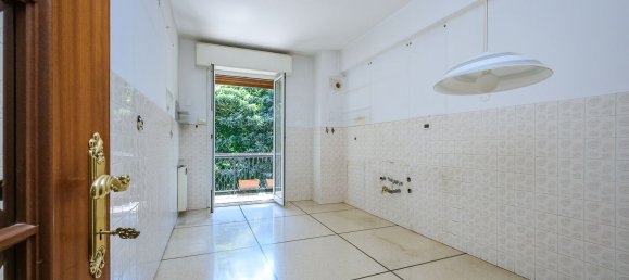7 bedrooms Apartment in Genoa, Italy No. 327357 13