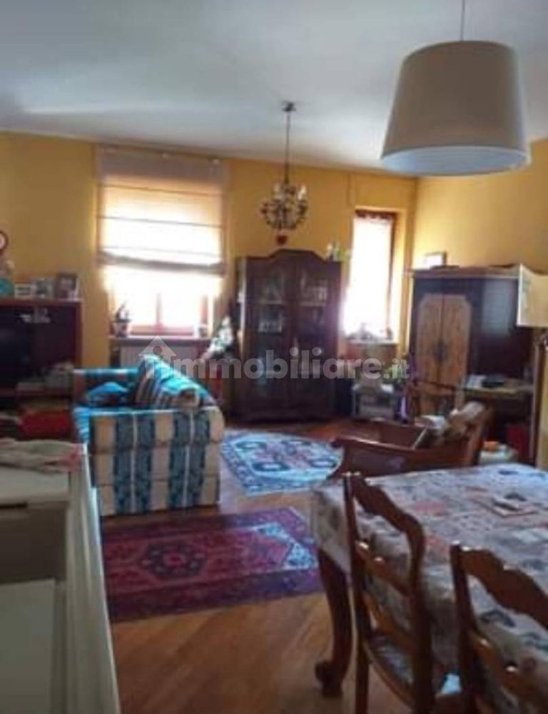 Apartamento de 4 dormitorios en Sulmona, Italy No. 266108