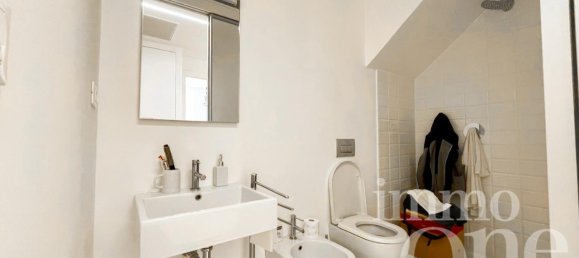 8-salle Appartement à Livorno, Italy No. 170239 25