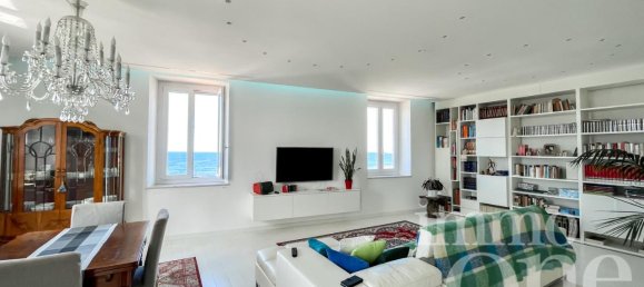 8-salle Appartement à Livorno, Italy No. 170239 16