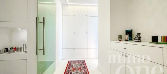 8-salle Appartement à Livorno, Italy No. 170239 29