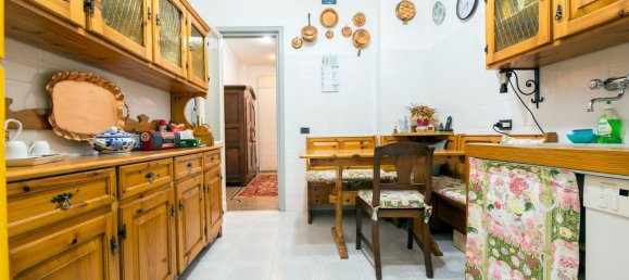 6 bedrooms Apartment in Genoa, Italy No. 352321 25