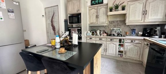 Дом с 3 спальнями в Утро, Франция № 314986 4