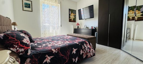 4 rooms Apartment in Pescara, Italy No. 26937 8