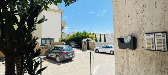 4 rooms Apartment in Pescara, Italy No. 26937 13