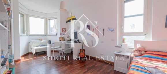 6-salle Appartement à Pioltello, Italy No. 2566 25