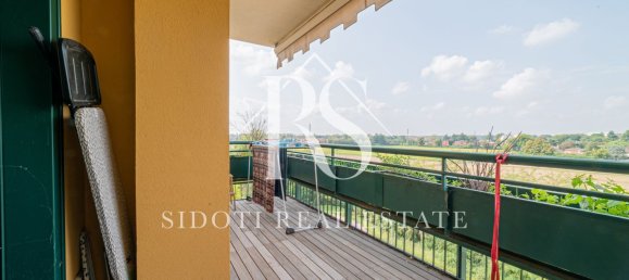 6-salle Appartement à Pioltello, Italy No. 2566 11