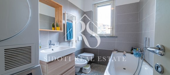 6-salle Appartement à Pioltello, Italy No. 2566 23