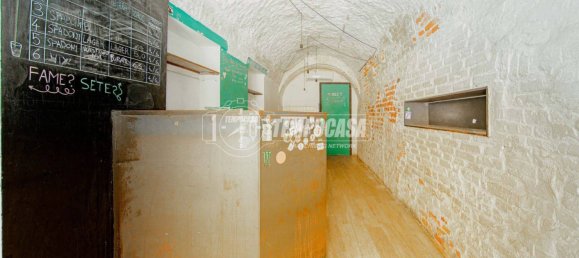 1-salle Propriété commerciale à Pavia, Italy No. 262526 9