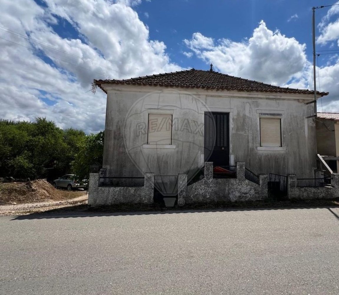 2 bedrooms House in Torres Novas, Portugal No. 223714