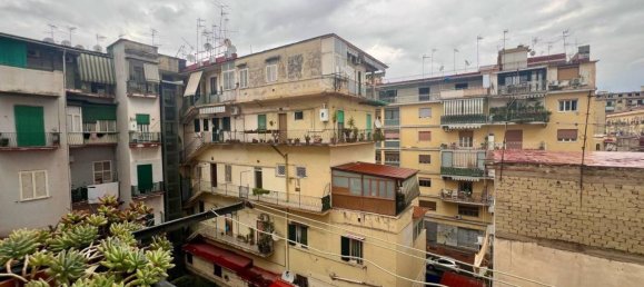 2 rooms Apartment in Naples, Italy No. 32589 8
