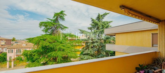 2 chambres Appartement à Voghera, Italy No. 266221 2