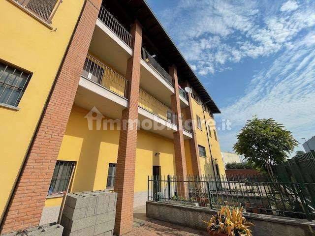 4 bedrooms Apartment in Cura Carpignano, Italy No. 303071