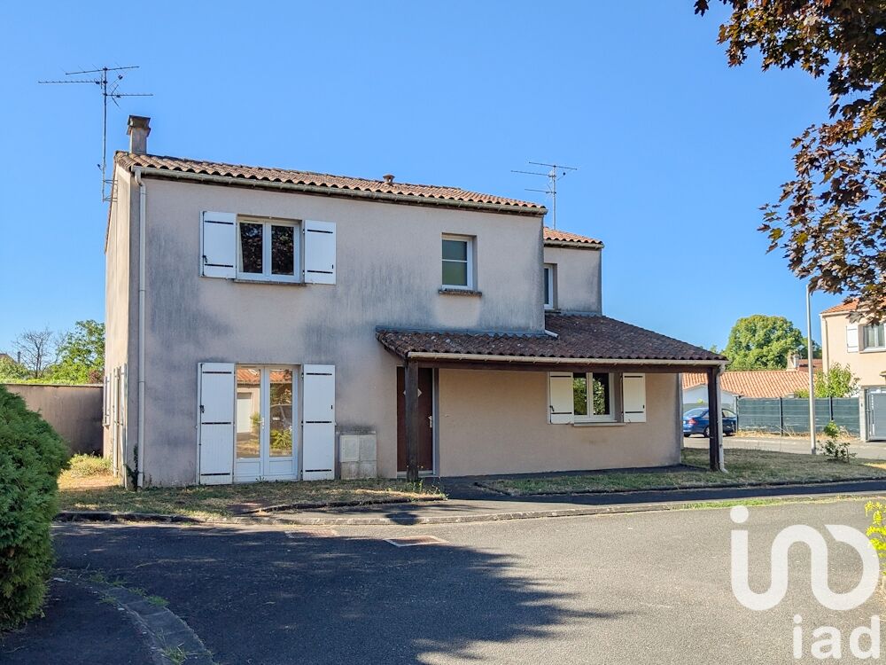 4 غرف نوم منزل في Ruelle-sur-Touvre, France رقم 290090